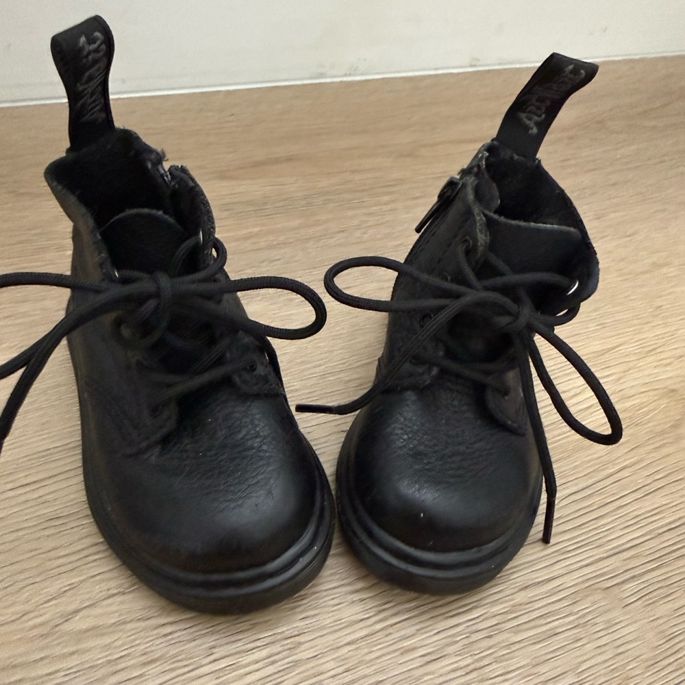 Baby/Toddler Vans Sneakers, gap ballet flats and Doc Martens - Size 4 & 5 - Picture 2 of 13